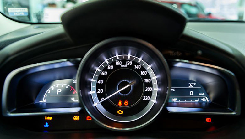 Đồng hồ đo lường trên Mazda 2