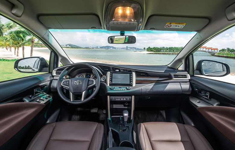 Khoang nội thất của Toyota Innova rộng rãi và tiện nghi 