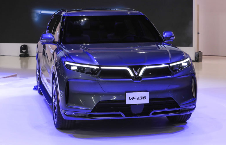 VinFast VF9 là mẫu xe ô tô thuần điện sản xuất bởi hãng xe VinFast - Việt Nam