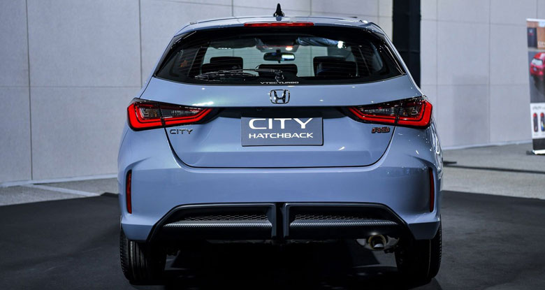 Chính diện đuôi xe Honda City Hatchback 2022