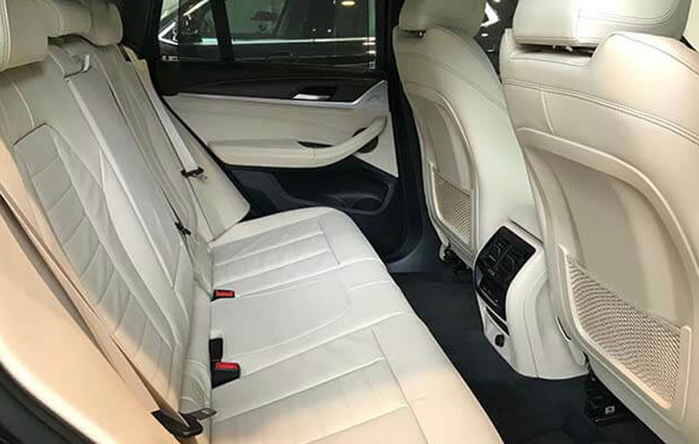 Khoang hành khách của BMW X3 2022 