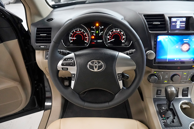 Toyota HighLander SE 2.7AT 2011 - 12