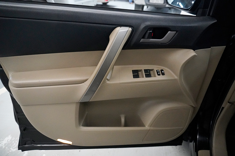 Toyota HighLander SE 2.7AT 2011 - 9