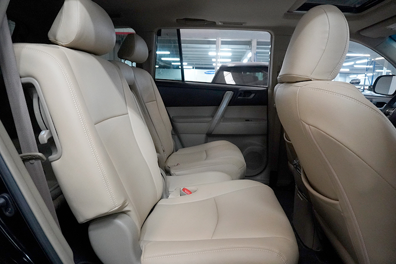 Toyota HighLander SE 2.7AT 2011 - 15