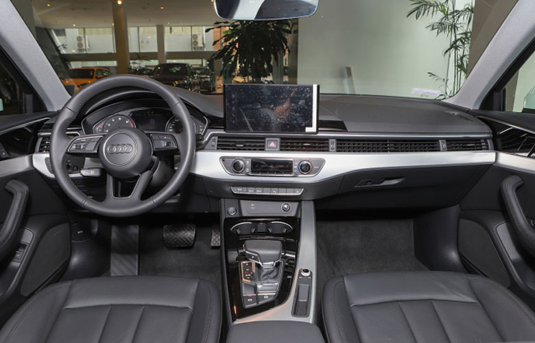 Bảng talo của Audi A4 2023 chú trọng sự hiện đại và thể thao