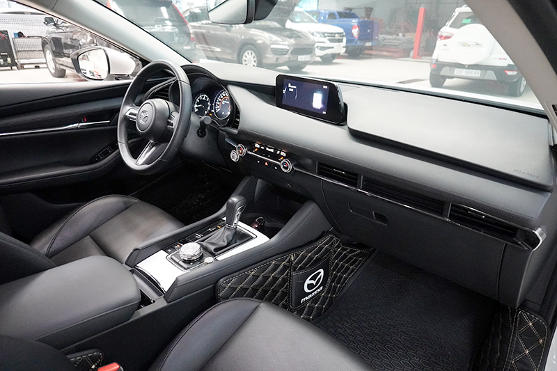 Mazda 3 Luxury 1.5L AT 2020 - 11