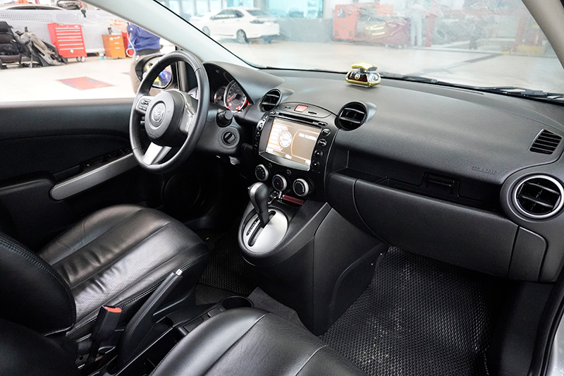 Mazda 2S 1.5AT 2015 - 13