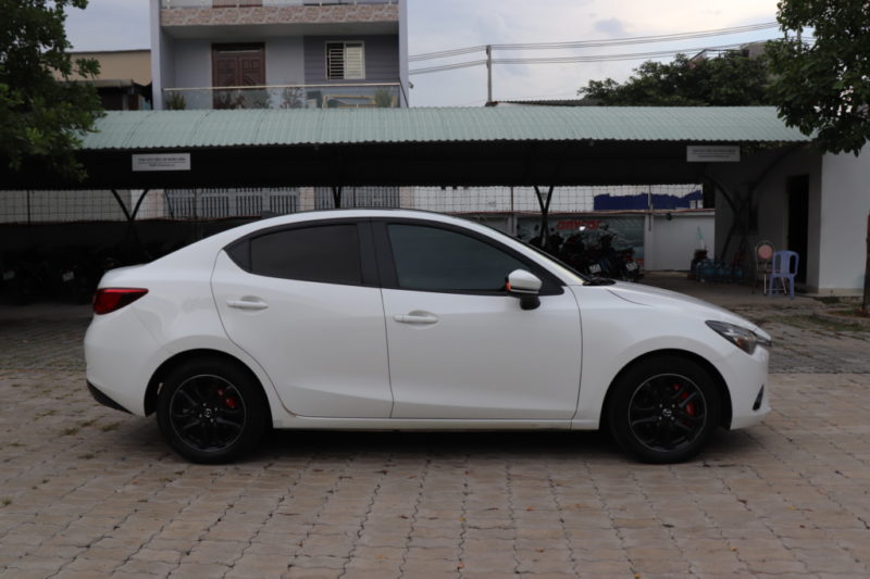 Mazda 2 Sedan 1.5AT 2017 - 4