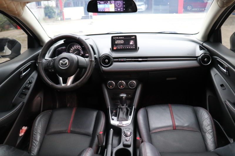 Mazda 2 Sedan 1.5AT 2017 - 9