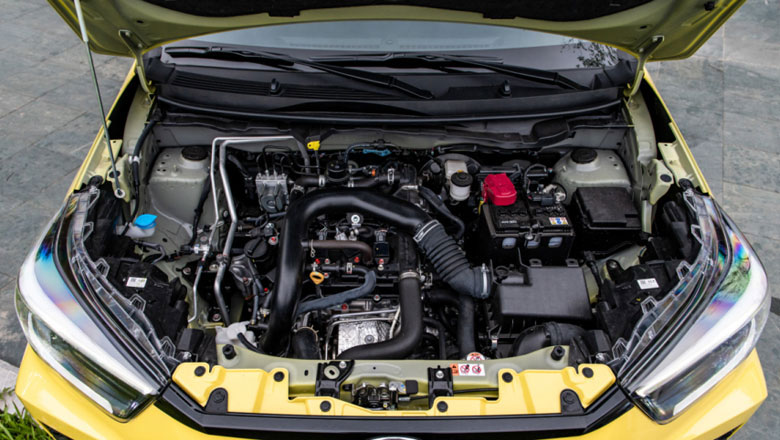 Toyota Raize sử dụng động cơ xăng tăng áp, dung tích 1.0L cho công suất cực đại 72 mã lực
