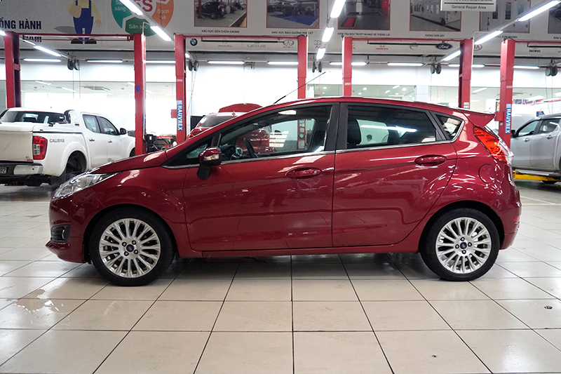 Ford Fiesta Ecoboost 1.0AT 2016 - 5