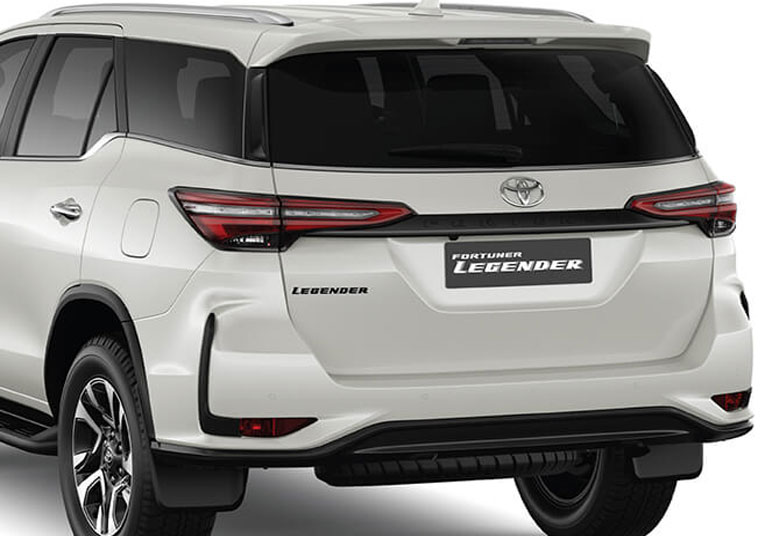 Đuôi xe Fortuner Legender 2.4AT