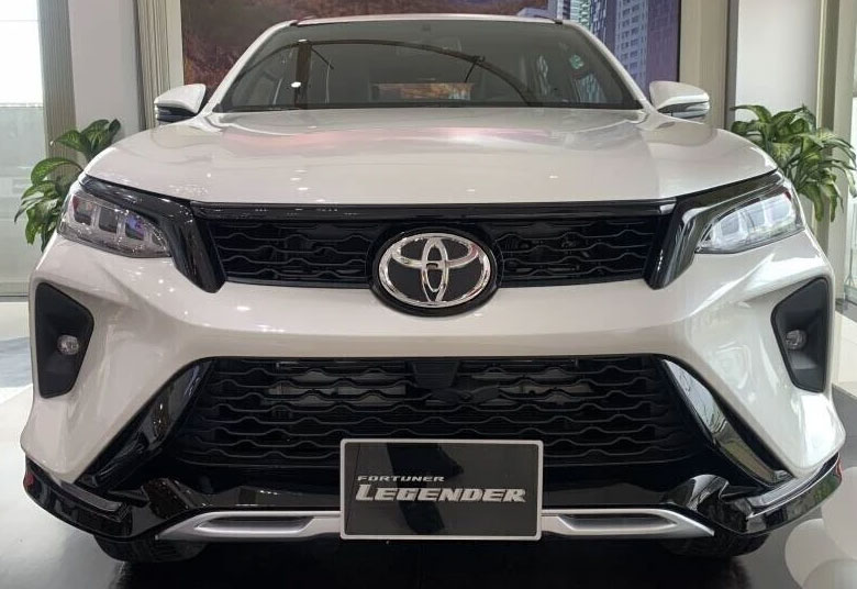 Thiết kế đậm chất thể thao và hiện đại trên Fortuner Legender