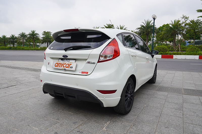 Ford Fiesta Ecoboost 1.0AT 2016 - 6