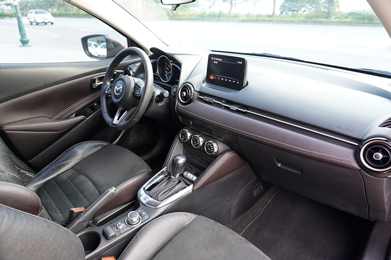 Mazda 2 Luxury 1.5AT 2018 - 13