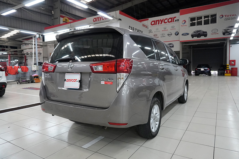 Toyota Innova 2.0MT 2017 - 6