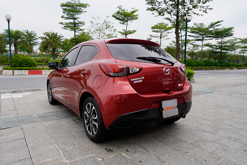 Mazda 2 Hatchback 1.5AT 2016 - 8