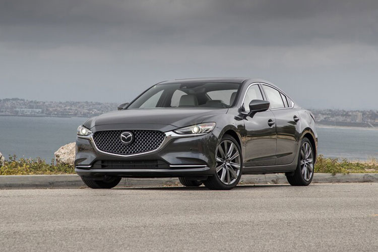 So sánh trang bị an toàn trên Honda Accord và Mazda 6