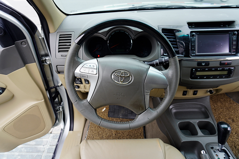 Toyota Fortuner V 2.7AT 2013 - 13