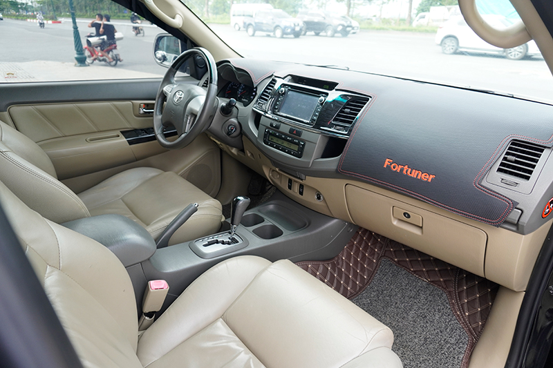 Toyota Fortuner 2.7AT 2012 - 13