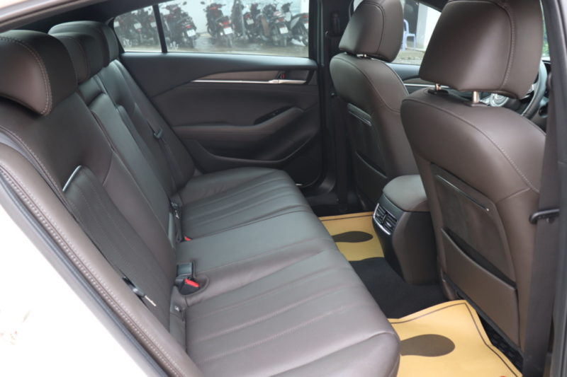 Mazda 6 Premium GAT 2.5AT 2021 - 26