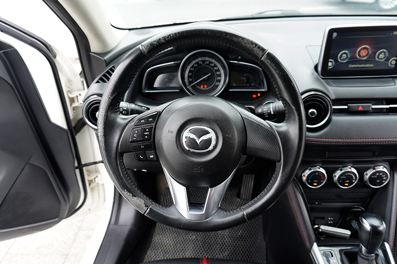 Mazda 2 1.5L AT 2015 - 11