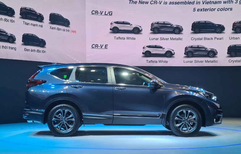 Thiết kế thân xe Honda CR-V ở cả đời 2020 và 2021 là tương đồng nhau