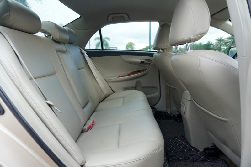 Toyota Corolla Altis 1.6AT 2011 - 14