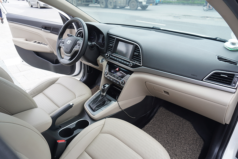 Hyundai Elantra  GLS 1.6L AT 2018 - 10