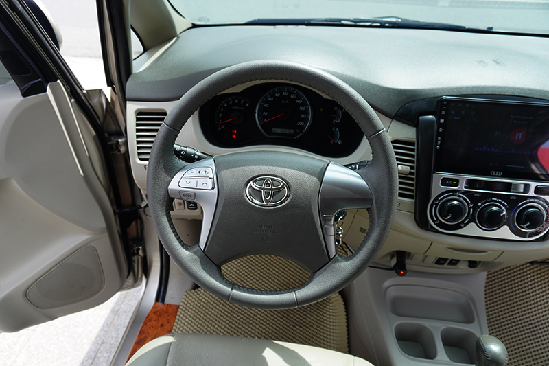Toyota Innova G 2.0AT 2015 - 12
