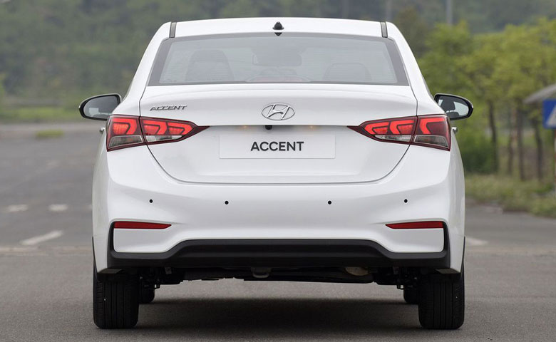 Đuôi xe Hyundai Accent 2020 khá thanh lịch và hiện đại