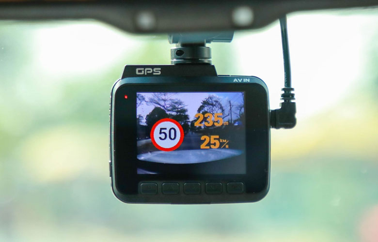 Camera hành trình là loại camera được lắp để quan sát hành trình di chuyển từ phía trước xe