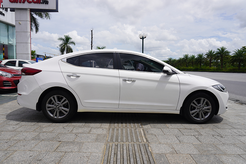 Hyundai Elantra  GLS 1.6L AT 2018 - 4