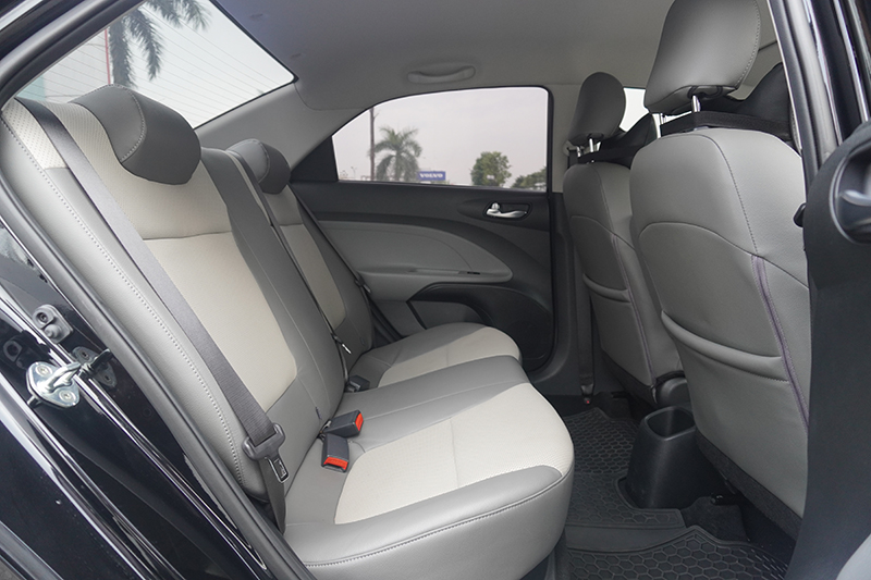 Kia Soluto Deluxe Sedan  1.4AT 2020 - 15