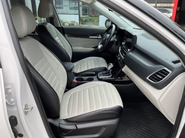 Kia Seltos premium 1.4AT 2020 - 16