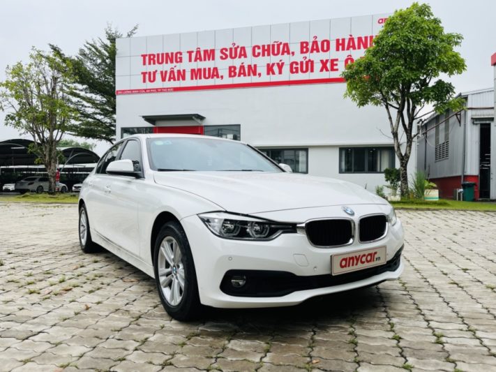 BMW 320i 2.0AT 2017 - 1