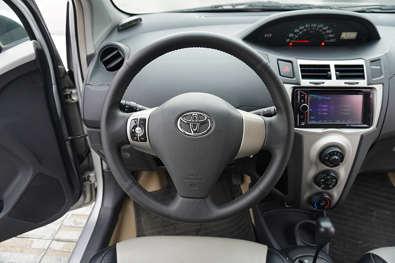 Toyota Yaris 1.3L AT 2009 - 13