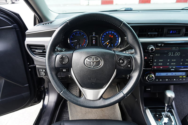 Toyota Corolla Altis 1.8AT 2017 - 11