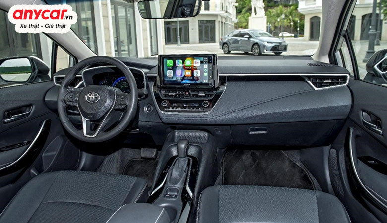 Bảng taplo của Toyota Altis được bố trí gọn gàng và tiện dụng cho người điều khiển