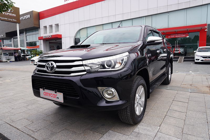 Toyota Hilux 2016 giá từ 693 triệu  Tìm vị thế thị trường Việt  Tạp chí  Giao thông vận tải