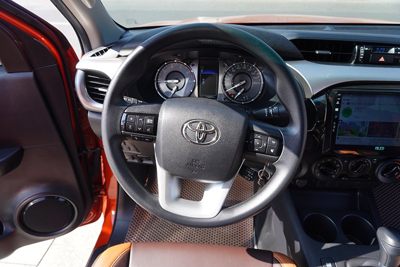 Toyota Hilux E 4x2 2.4L AT 2021 - 10