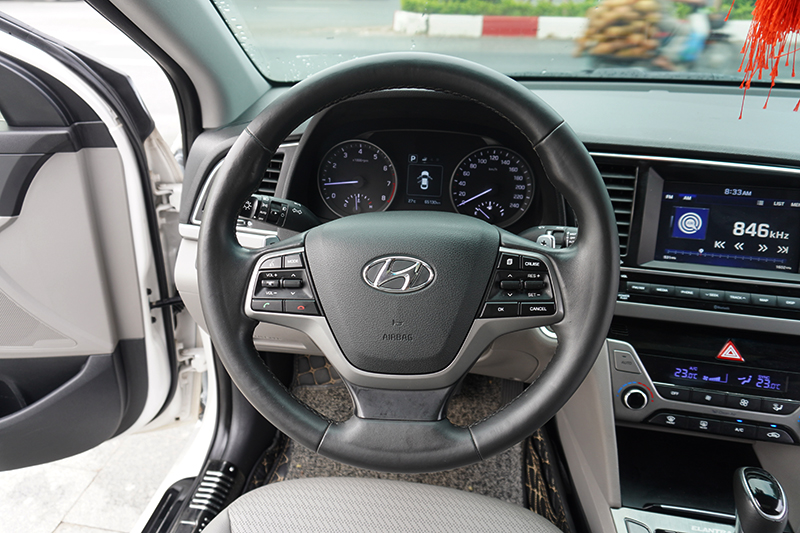 Hyundai Elantra GLS 1.6L 2017 - 15
