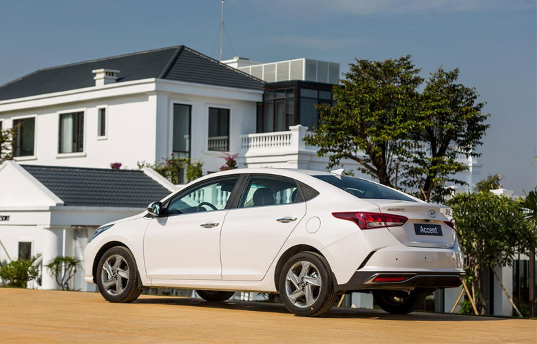 Thân xe Hyundai Accent 2023 mượt mà với các đường khí động học nhẹ nhàng