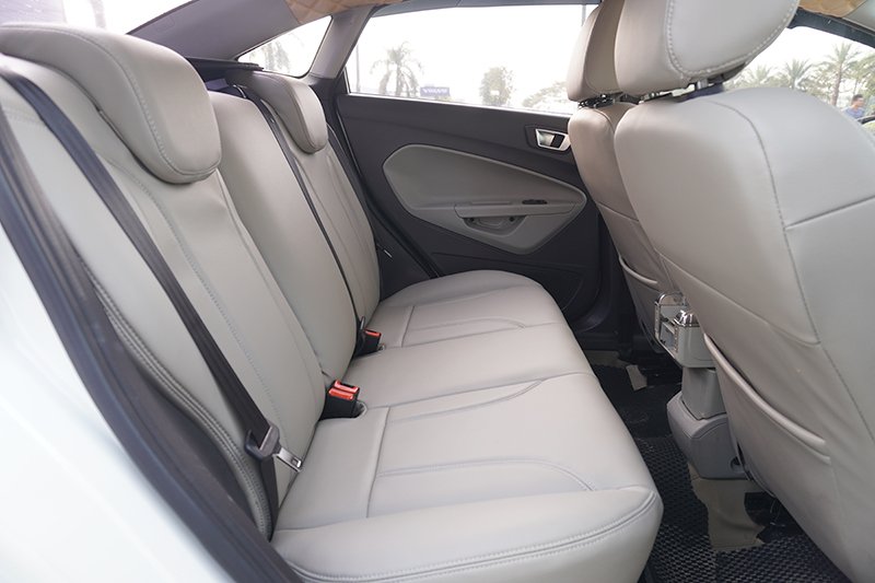 Ford Fiesta Titanium Sedan 1.5AT 2018 - 16
