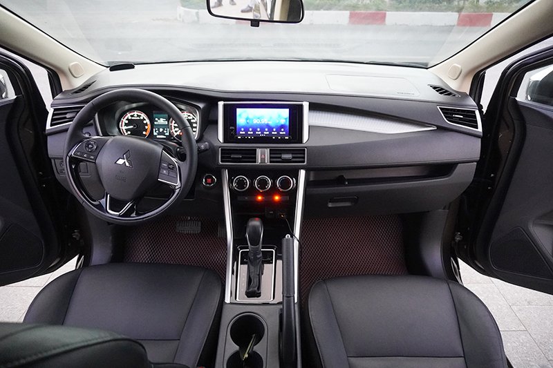 Mitsubishi Xpander 1.5L AT 2021 - 12