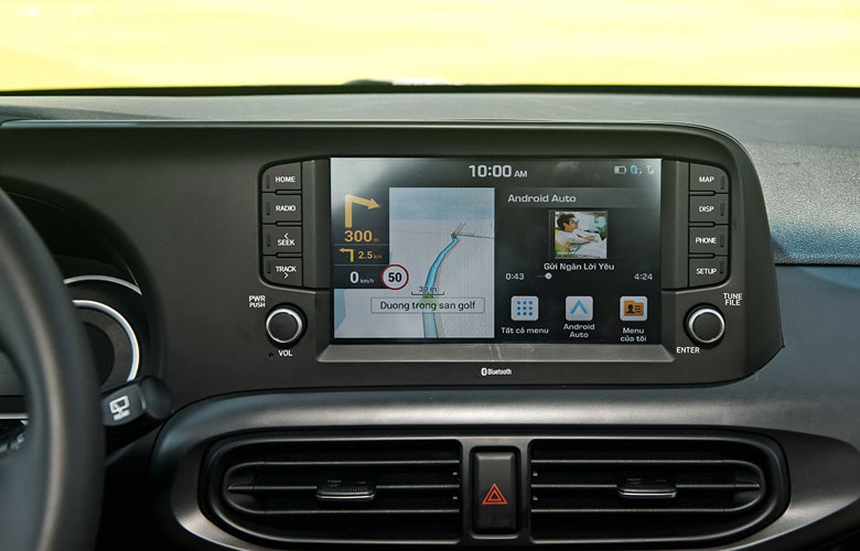 Tiện nghi nổi bật trên Hyundai i10 2023 là màn hình cảm ứng 8 inch