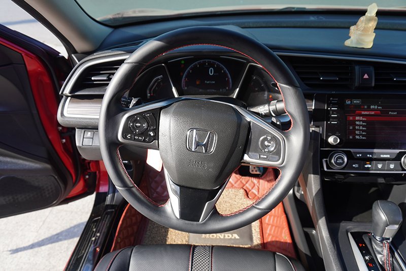 Honda Civic 15 RS 2022 kèm giá lăn bánh và ưu đãi lớn cho dòng xe