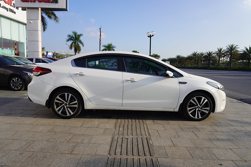 Kia Cerato Luxury 1.6L AT 2018 - 4
