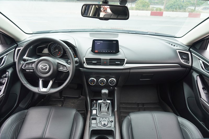 Mazda 3 Hatchback 1.5AT 2019 - 11