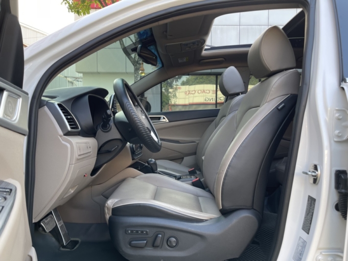 Hyundai Tucson ATH 2.0AT 2019 - 9